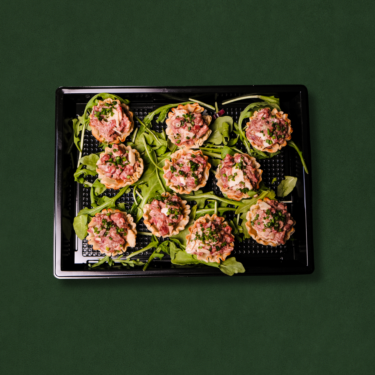 Bouchées de tartare de bœuf à l'ail noir (x10)