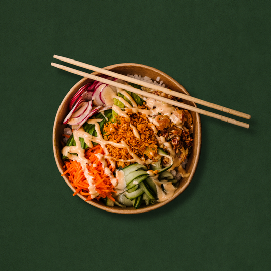 Poke bowl au saumon épicé